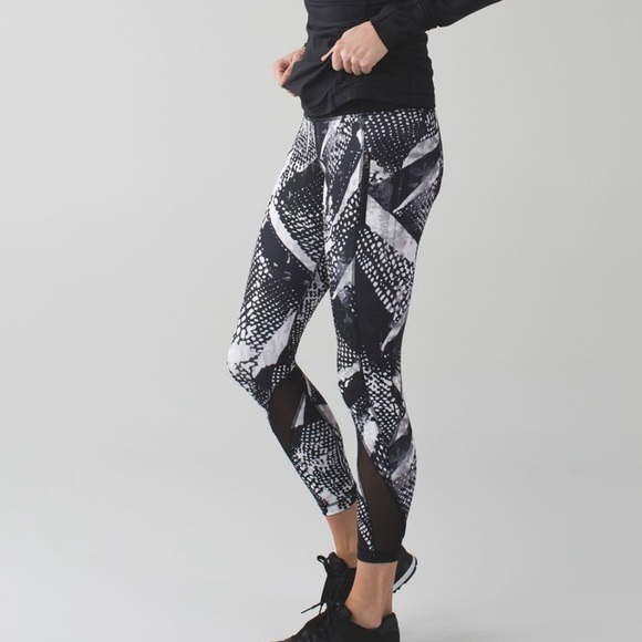 Lululemon Inspire Tight II Mesh Full-On Luxtreme
Static Mist White Black Size 8 - Picture 1 of 15